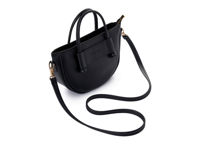 Lucky Bees Elin v2 Bolsa de Hombro Negra Cuero de Polivinilo Elegante y Sofisticada
